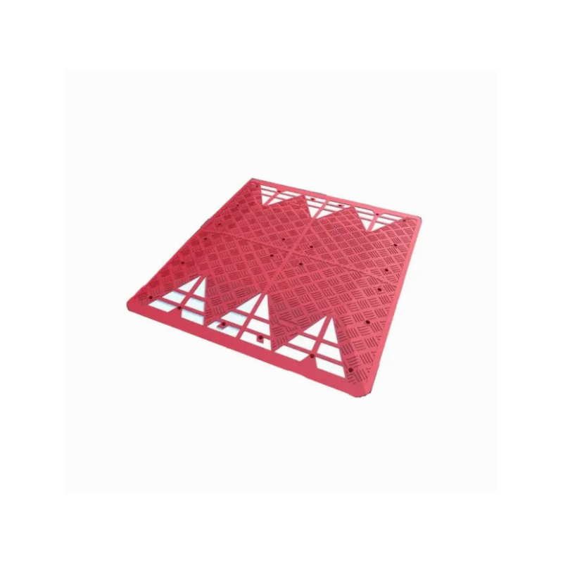 Vue de trois quarts du coussin berlinois rouge et de ses éléments modulaires